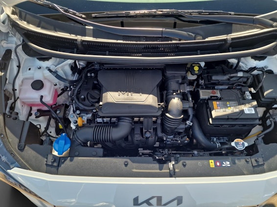 Vehicle image 14 Vehicle image 14