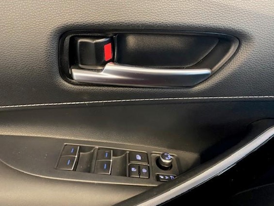 Vehicle image 15 Vehicle image 15