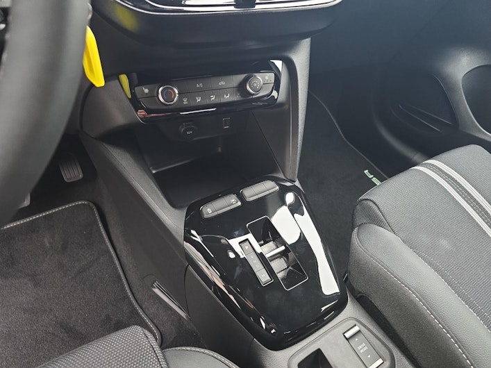 Vehicle image OPEL CORSA