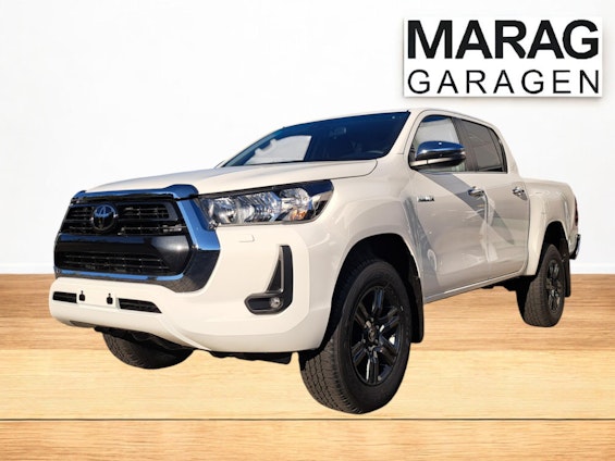 First vehicle image