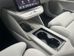 Vehicle image VOLVO ES90 Ultra