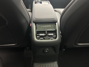 Vehicle image VOLVO XC90 2.0 T8 TE Ultra Bright eAWD