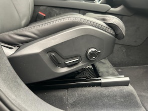 Vehicle image VOLVO XC90 2.0 T8 TE Ultra Bright eAWD