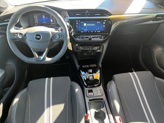 Vehicle image 9 Vehicle image 9