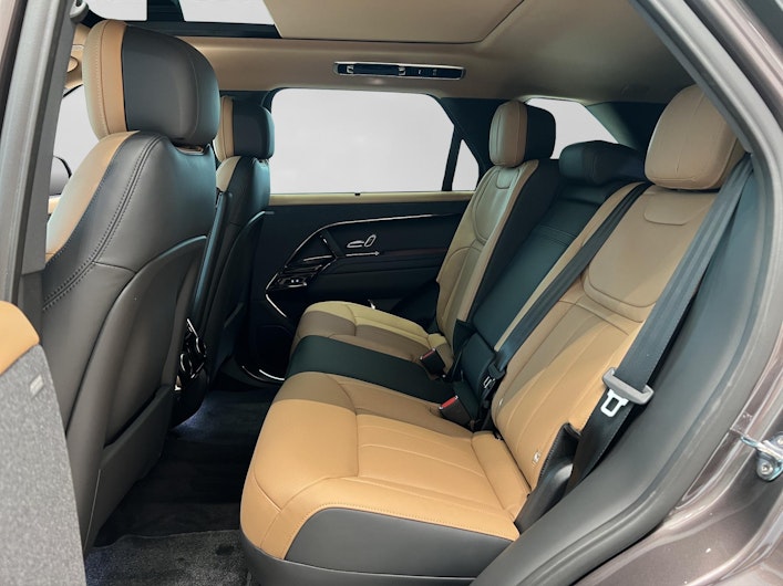 Vehicle image LAND ROVER RANGE ROVER SPORT