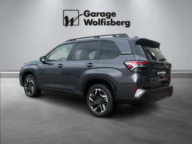Subaru Forester Station 2.0i e-Boxer Swiss Plus