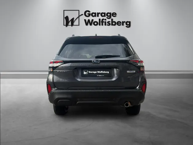 Subaru Forester Station 2.0i e-Boxer Swiss Plus