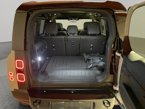 immagine del veicolo LAND ROVER Defender 110 2.0 P300e X-Dynamic SE (Plug-in Hybrid)