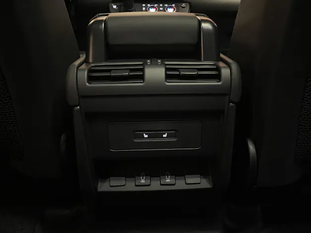 Land Rover Defender 110 2.0 P300e X-Dynamic SE (Plug-in Hybrid)