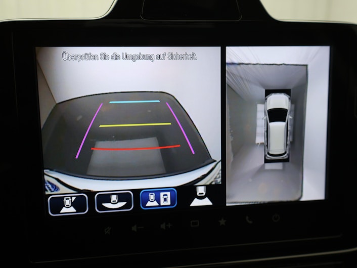 Vehicle image SUZUKI S-CROSS