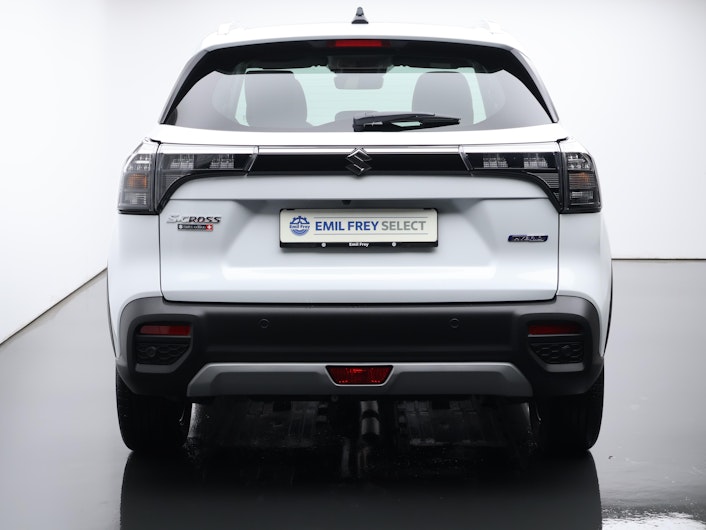 Vehicle image SUZUKI S-CROSS