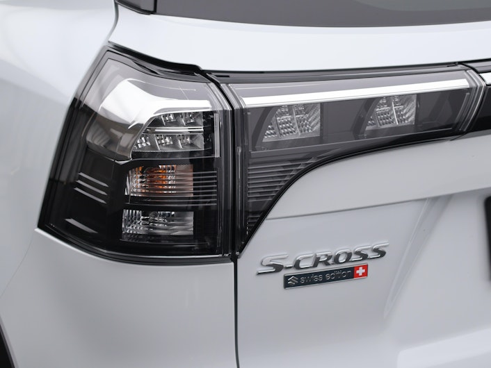 Vehicle image SUZUKI S-CROSS