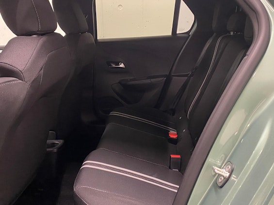 Vehicle image 7 Vehicle image 7