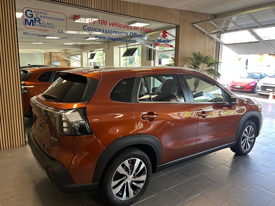 Vehicle image 7