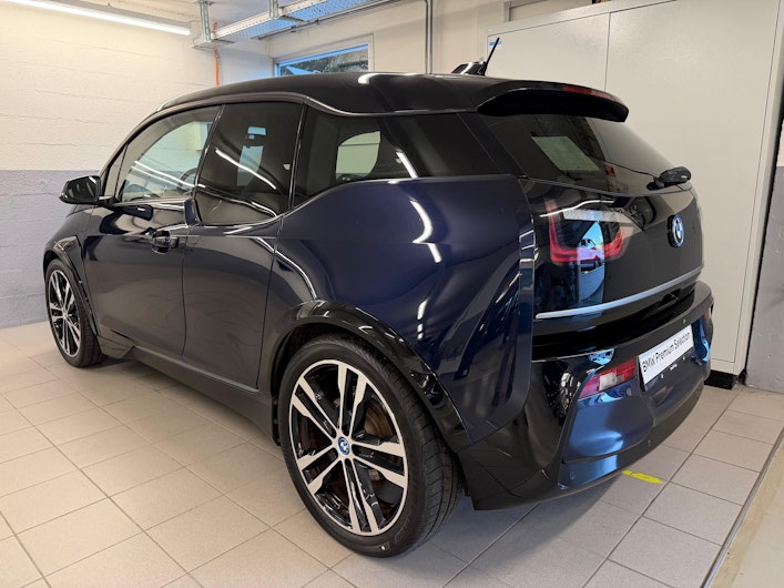 Vehicle image BMW i3