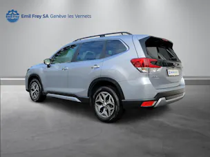 Subaru Forester Station 2.0i e-Boxer Swiss Plus