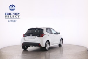 Vehicle image TOYOTA Yaris 1.5 VVT-i HSD Trend