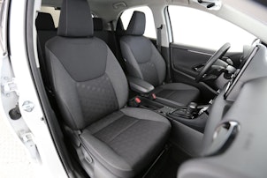 Vehicle image TOYOTA Yaris 1.5 VVT-i HSD Trend