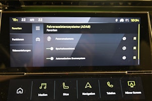 Vehicle image PEUGEOT 308 1.6 PHEV 225 GT