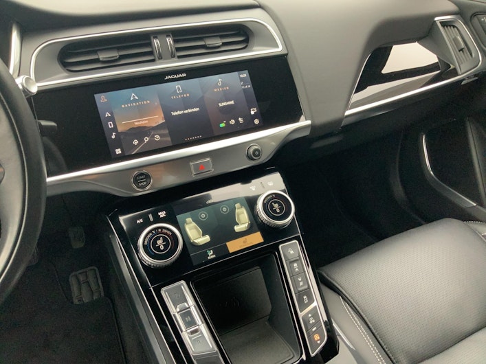 Vehicle image JAGUAR I-PACE