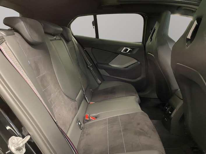 Vehicle image BMW 1 SERIES