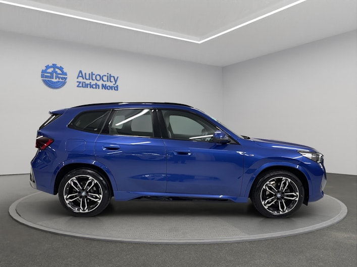 Vehicle image BMW X1