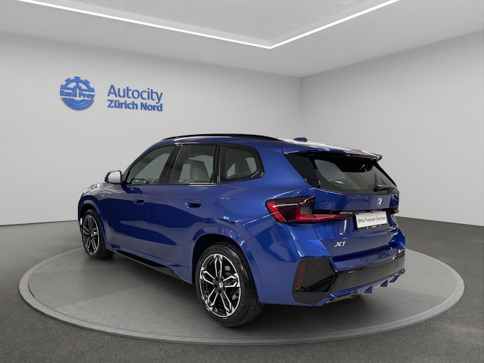 Vehicle image BMW X1