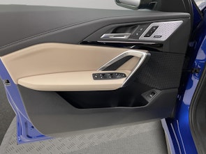 Vehicle image BMW X1 20d xDrive paddles