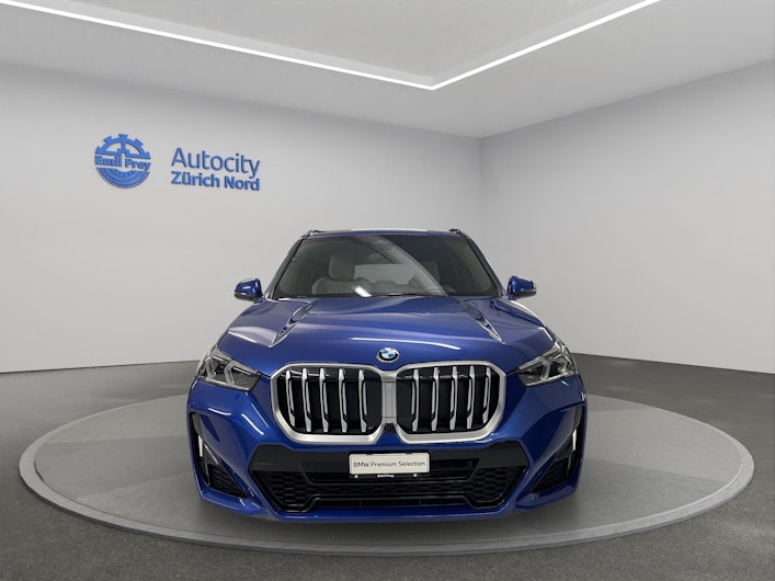 Vehicle image BMW X1