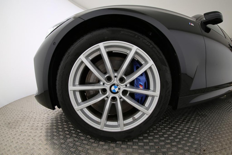 Vehicle image BMW 3 SERIES