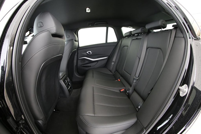 Vehicle image BMW 3 SERIES