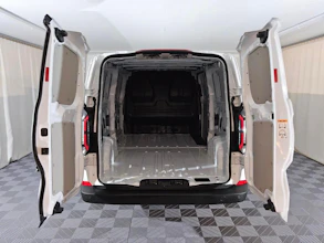 https://vehicle.imgix.net/4019071/fe7f7c98-caf1-43a7-b4c4-14fa92654c18.jpg
