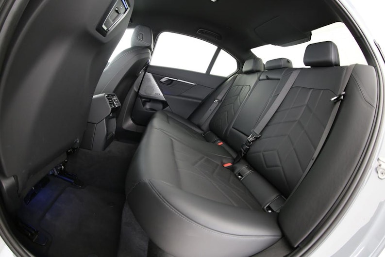 Vehicle image BMW 5 SERIES