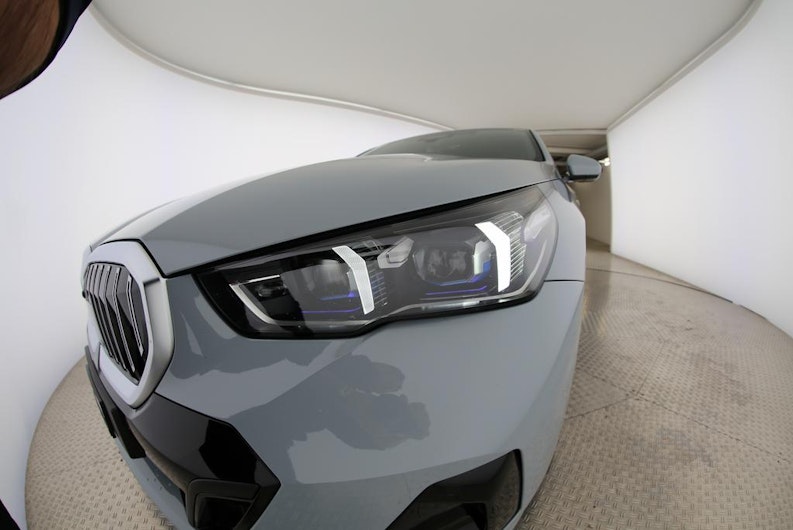 Vehicle image BMW 5 SERIES