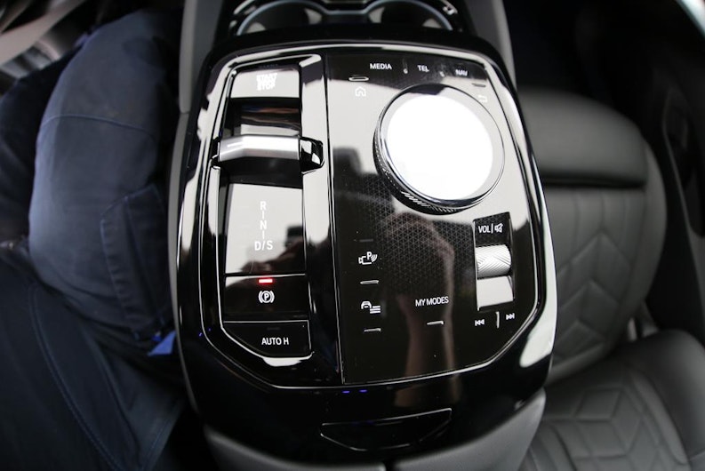 Vehicle image BMW 5 SERIES