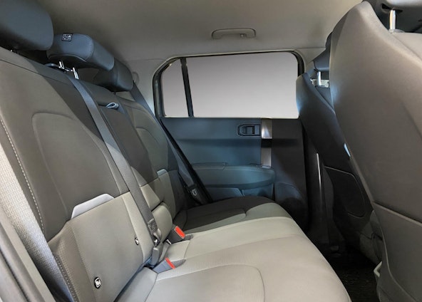 Vehicle image 17 Vehicle image 17