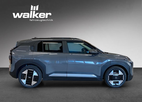 Vehicle image 6 Vehicle image 6