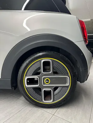 Mini F56 Cooper SE