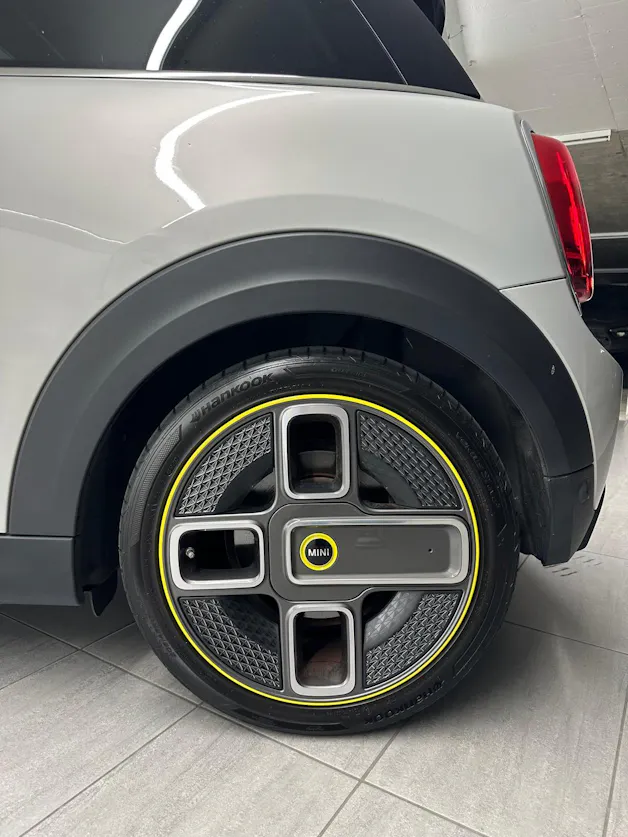 Mini F56 Cooper SE