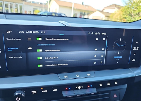 Vehicle image 24 Vehicle image 24