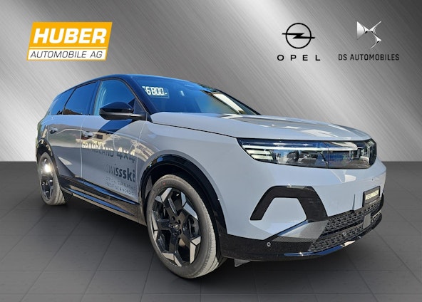 First vehicle image First vehicle image