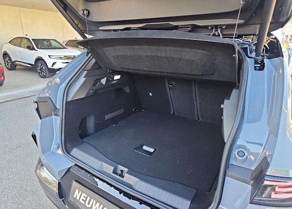 Vehicle image 19 Vehicle image 19