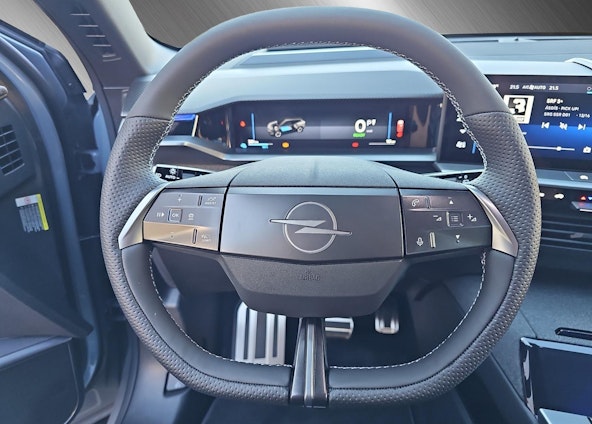 Vehicle image 13 Vehicle image 13