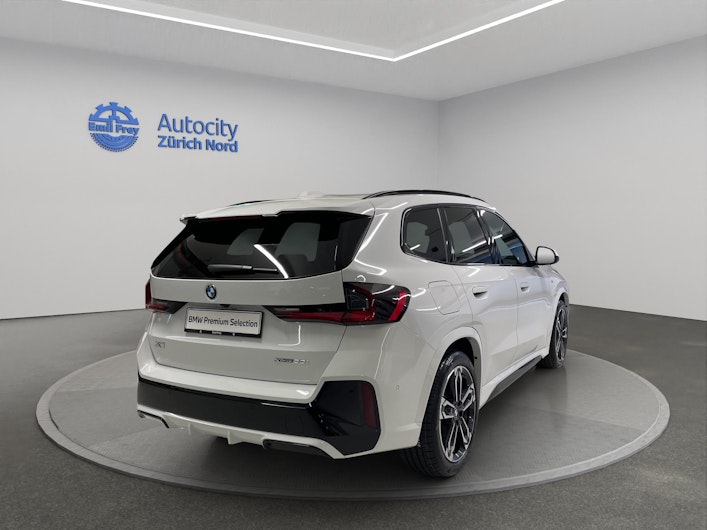 Vehicle image BMW X1