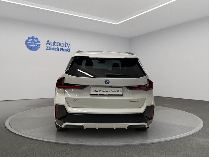 Vehicle image BMW X1