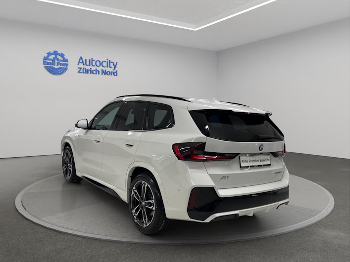 Vehicle image BMW X1