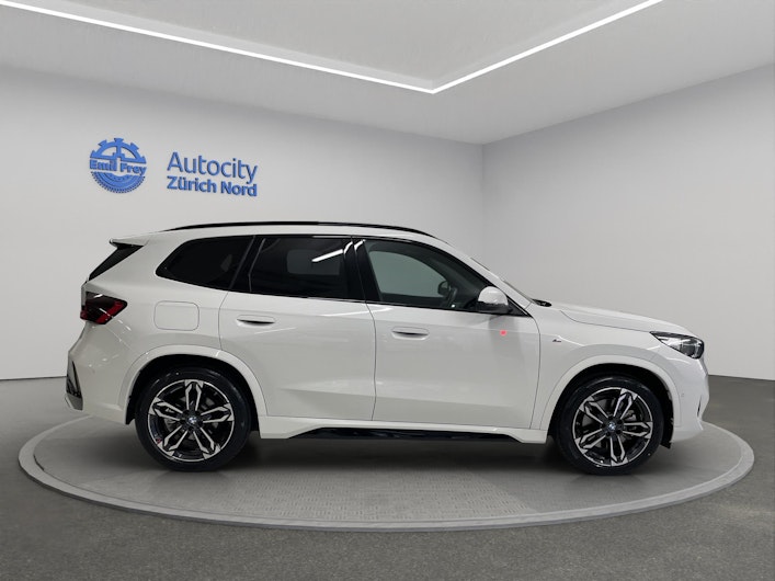 Vehicle image BMW X1