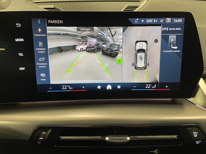 Vehicle image BMW X1