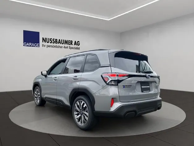 Subaru Forester Station 2.0i e-Boxer Luxury