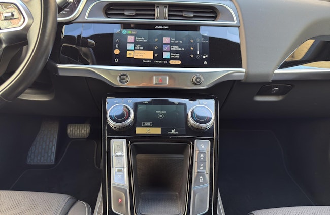 Vehicle image 6 Vehicle image 6